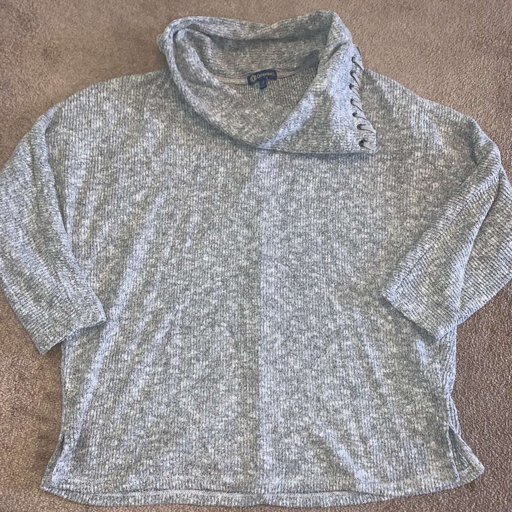 high neck, three quarter sleeve, lightweight sweater. size small.